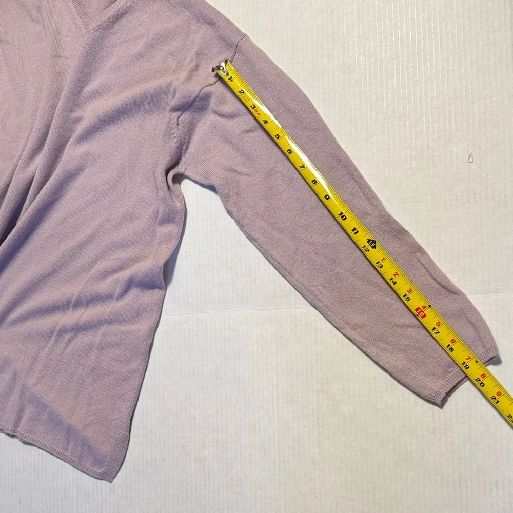 LORO PIANA 100% Cashmere Dusty Light Mauve V-Neck Long Sleeve Sweater 46 US 10 - Picture 7 of 10